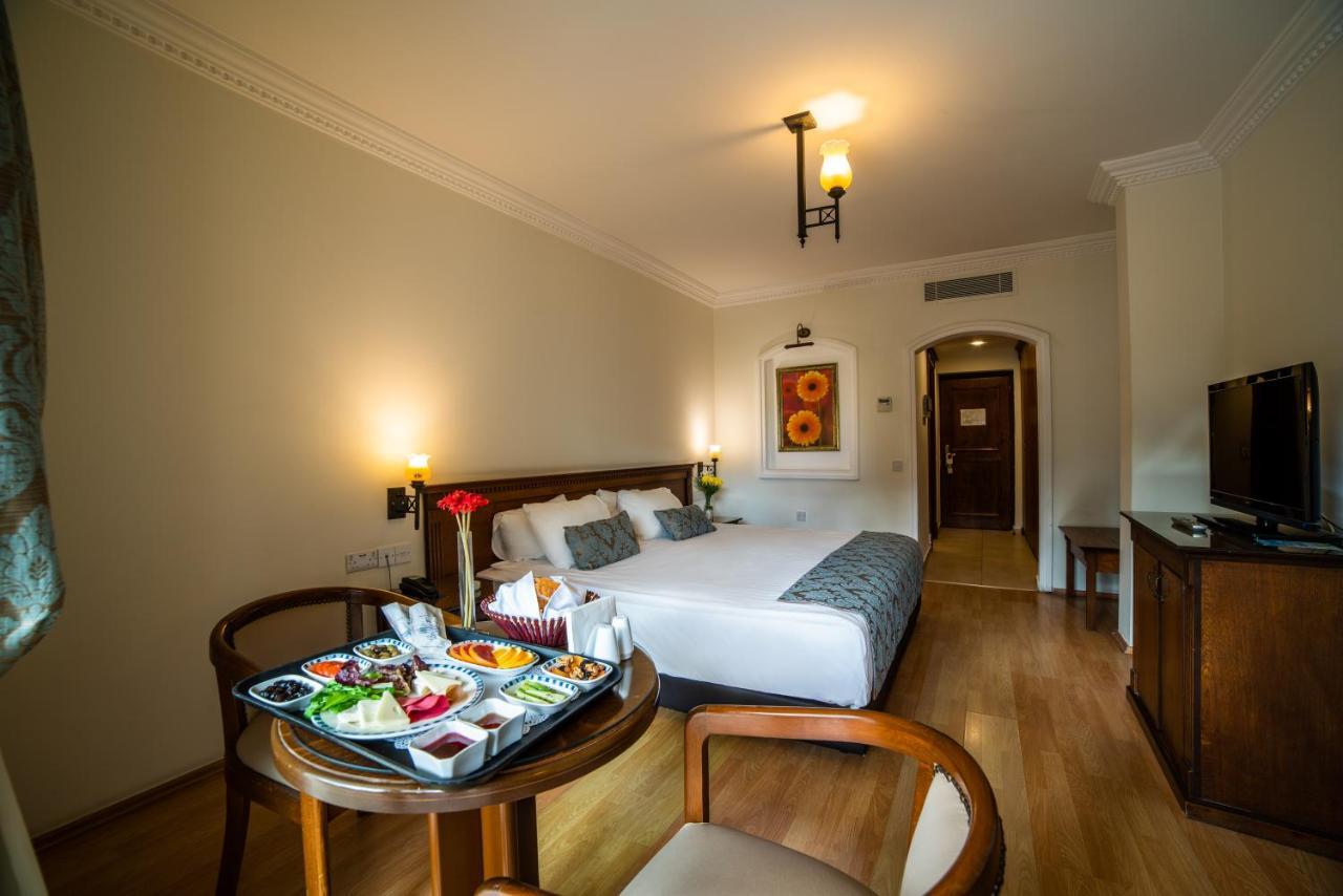 Hotel Pia Bella Kyrenia  Exterior photo