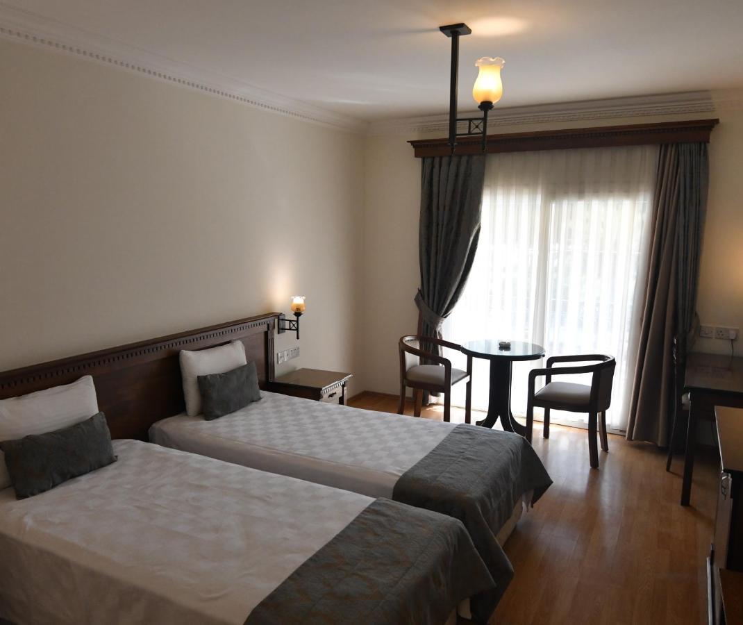 Hotel Pia Bella Kyrenia  Exterior photo
