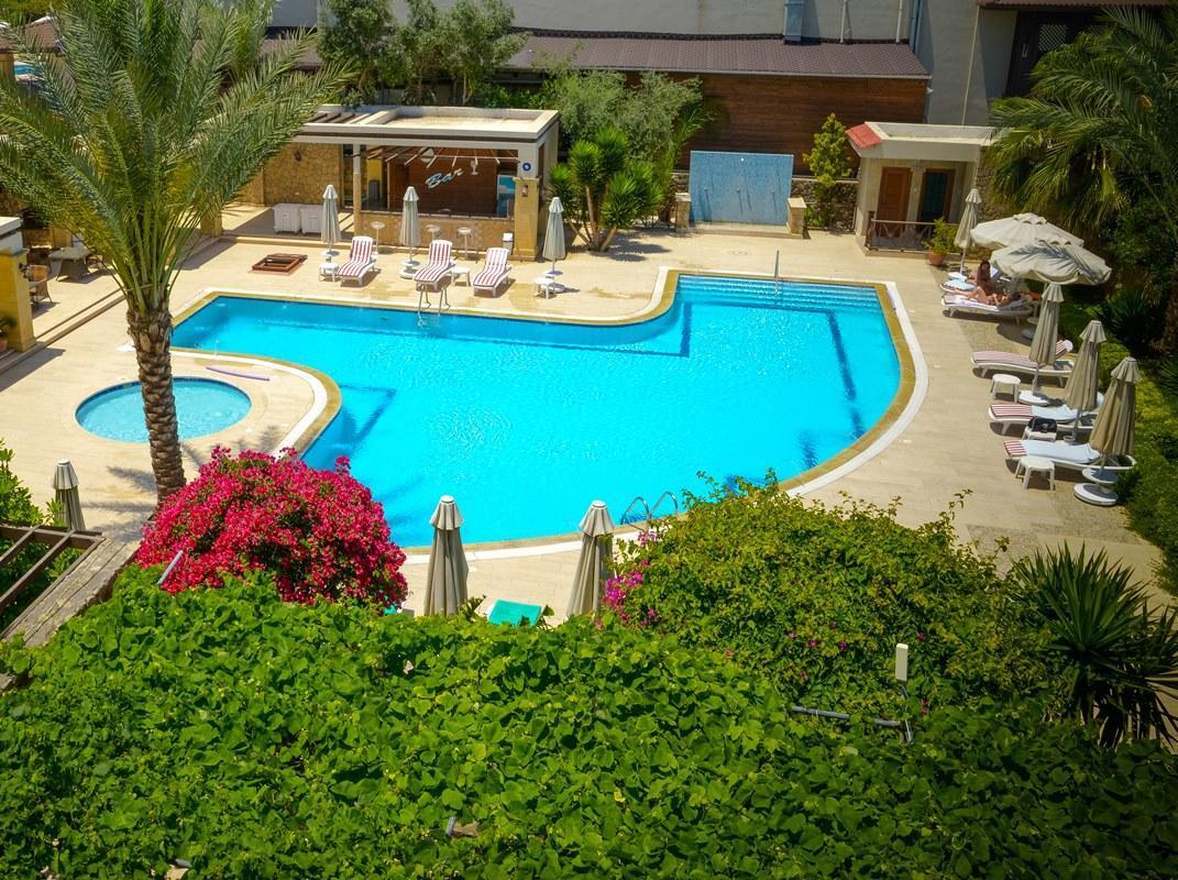 Hotel Pia Bella Kyrenia  Exterior photo